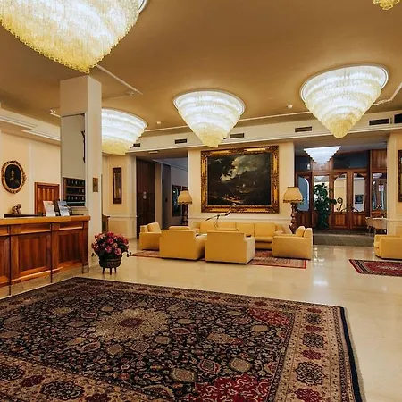 ホテル Grand Excelsior キアンチャーノ・テルメ