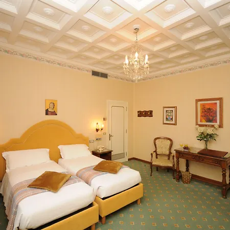 Grand Excelsior Hotel