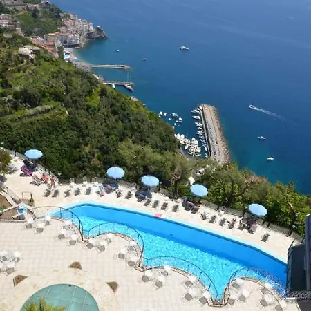 Hotel Grand Excelsior 4*