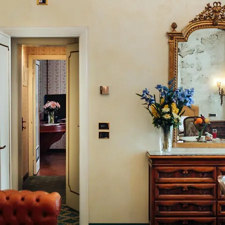 Grand Excelsior Hotel 4*